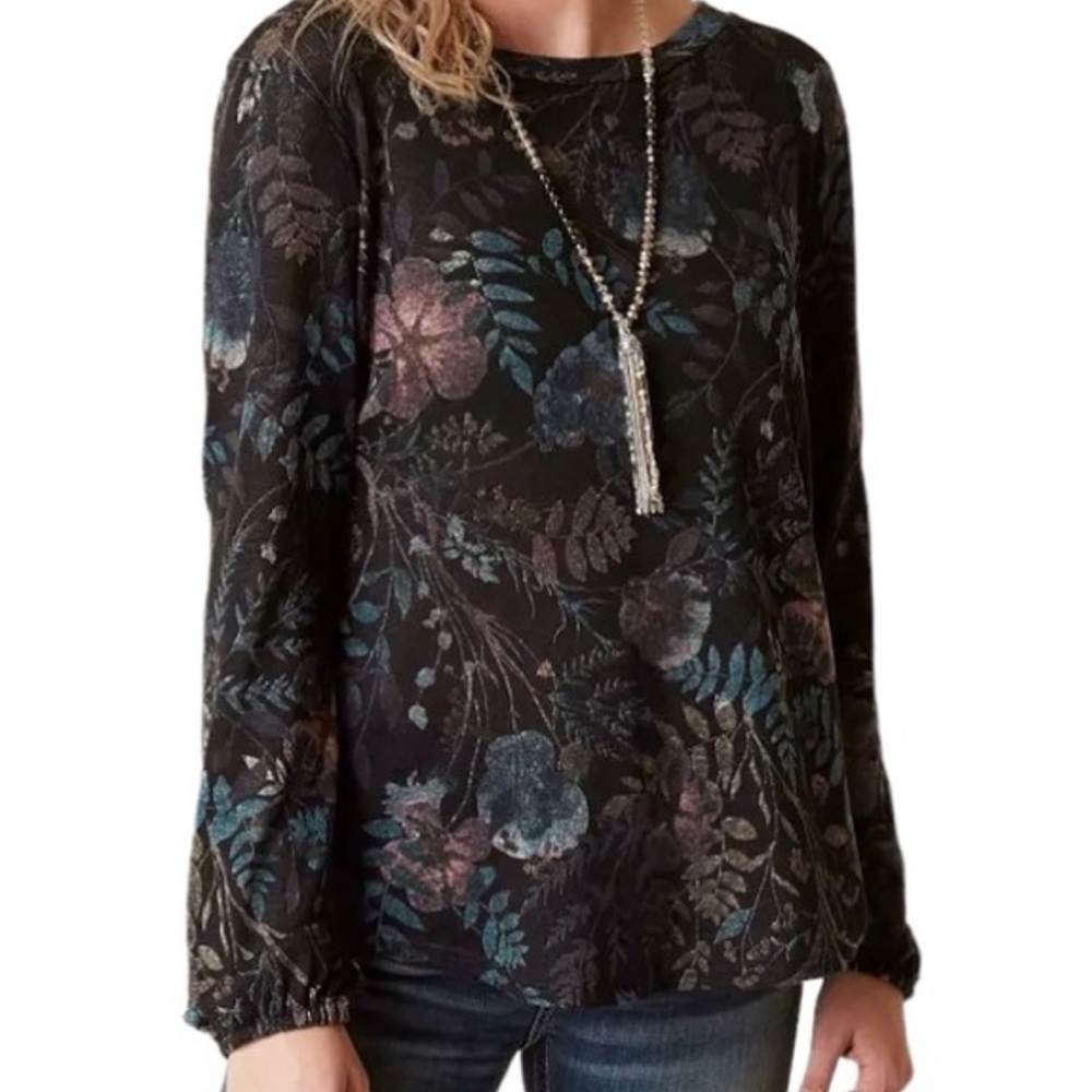 Daytrip flowered top with low back